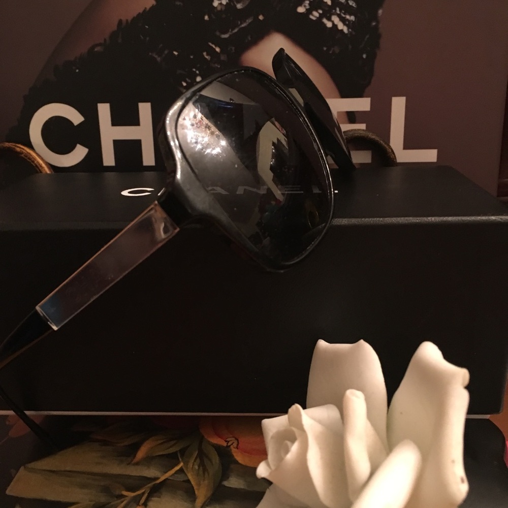 CHANEL | Accessories | Chanel Black With Silver Mirror Sunglasses